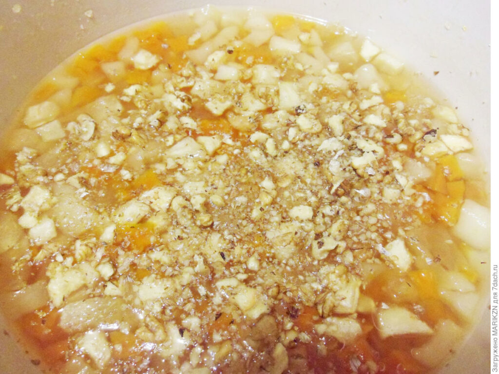 Варенье «Янтарное» из тыквы с яблоками, грушами, орехами и